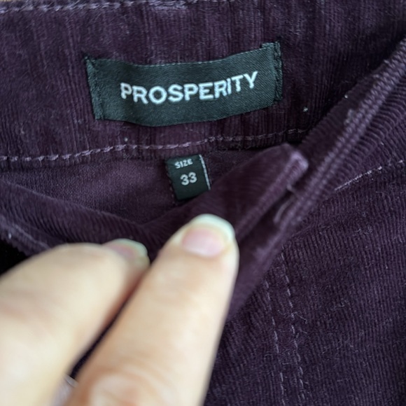 Prosperity bootcut corduroy pants. Burgundy. Size 33. - Picture 2 of 3